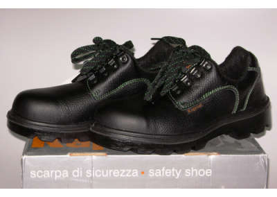 Sapatos com Biqueira de Aço